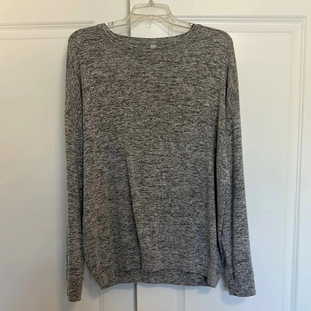 Athleta Mindful Pullover, Light Grey Heather SIZE Medium - Picture 4 of 11